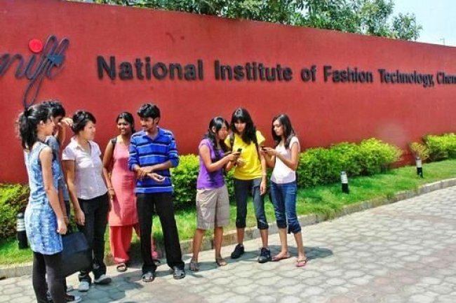 प्रधान निजी सचिव व संयुक्त निदेशक आदि पदों पर अवसर