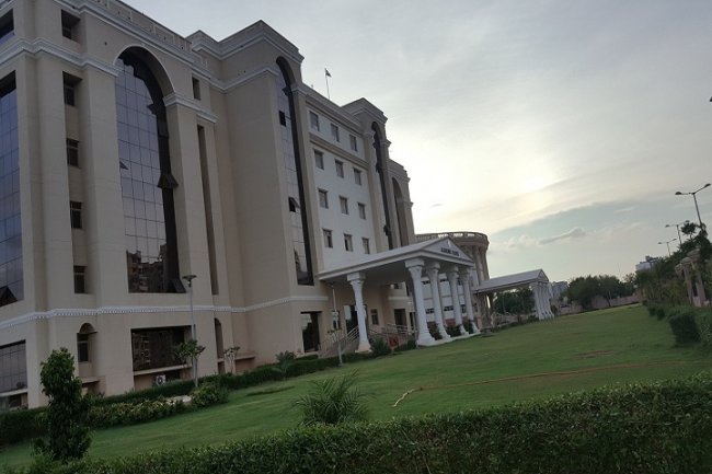 आरयूएचएस में नौकरी हेतु अवसर