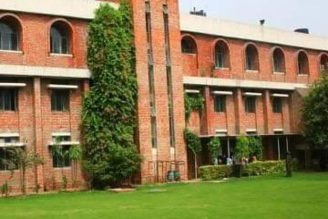 प्राचार्य, कार्यपालक सहायक पद रिक्त