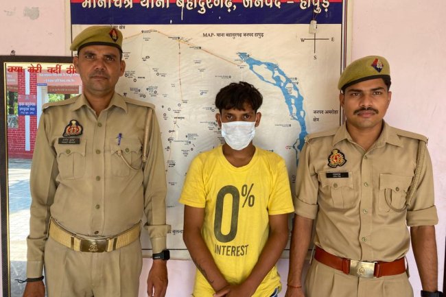 पुलिस मुठभेड़ का वांछित पुलिस ने दबोचा