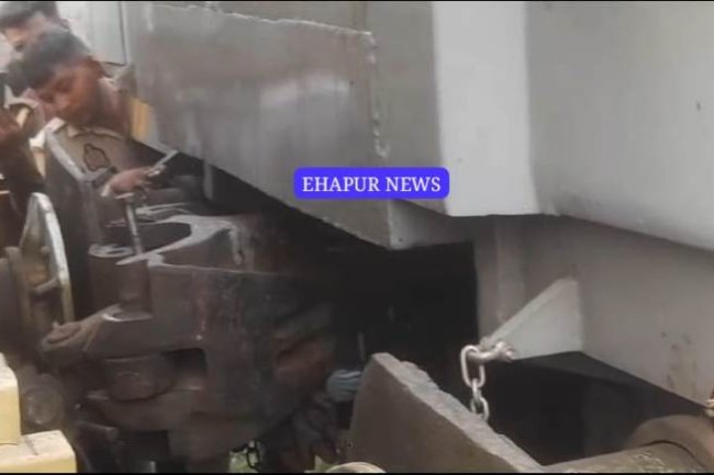 कपलिंग टूटने के कारण अलग हुआ कोच, एक किमी आगे निकल गई ट्रेन