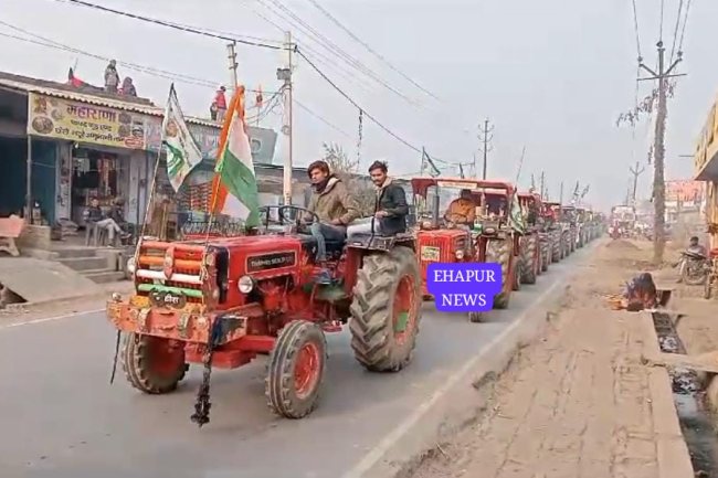धौलाना में पांच दर्जन ट्रैक्टरों के साथ निकाली तिरंगा यात्रा