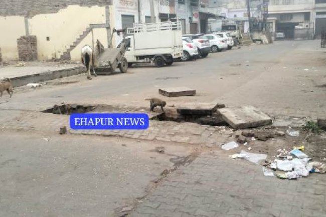 हापुड़: पक्काबाग में टूटी पुलिया दे रही हादसों को न्योता