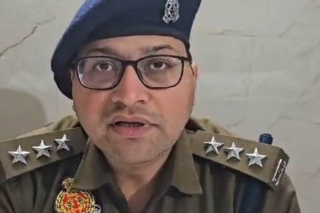 थाने में पति-पत्नी के विवाद में मारपीट के मामले में तीन गिरफ्तार