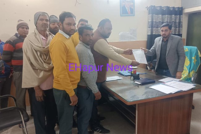 लाइन फाल्ट होने से गांव अंधेरे में डूबा