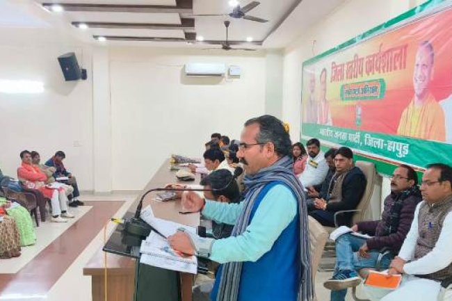 भाजपा पदाधिकारी 24 घंटे गांव में रहेगे और बताएगे सरकार की नीतियां व योजनाएं