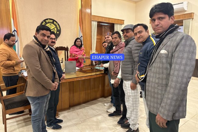 नियमों के अनुसार टेंडर होने पर मेरठ मंडलायुक्त का सभासदों ने जताया आभार