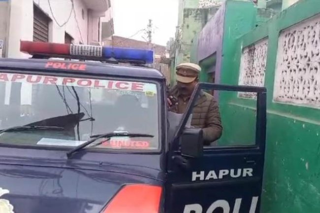 जनपद हापुड सीमा से 9 बदमाश किए तड़ीपार 