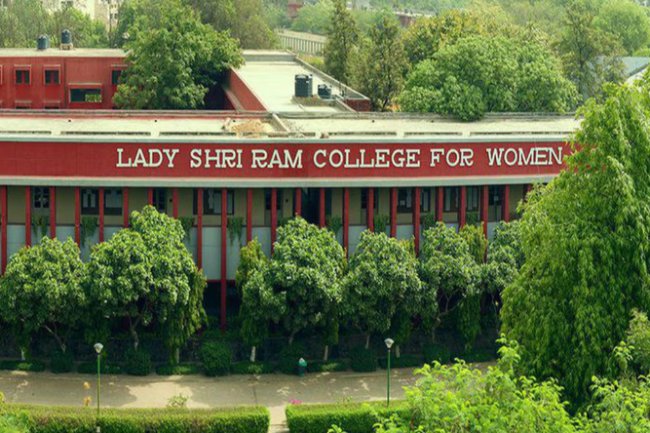 लेडी श्री राम कॉलेज फॉर वुमन में संभावनाएं